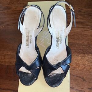 Vtg 70s Saks Fifth Avenue navy sandal heels